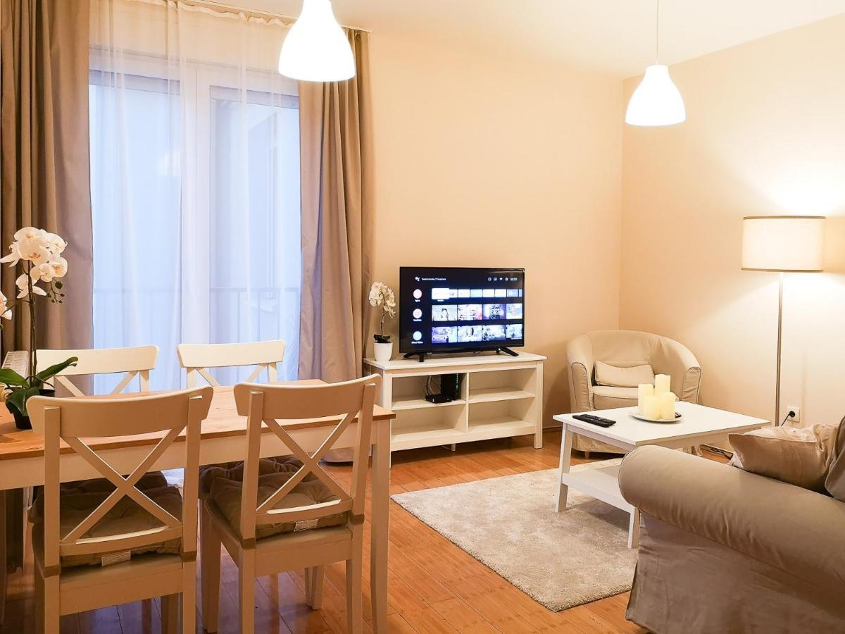 Filinhome Papa Suite 3 Novi Sad Buitenkant foto