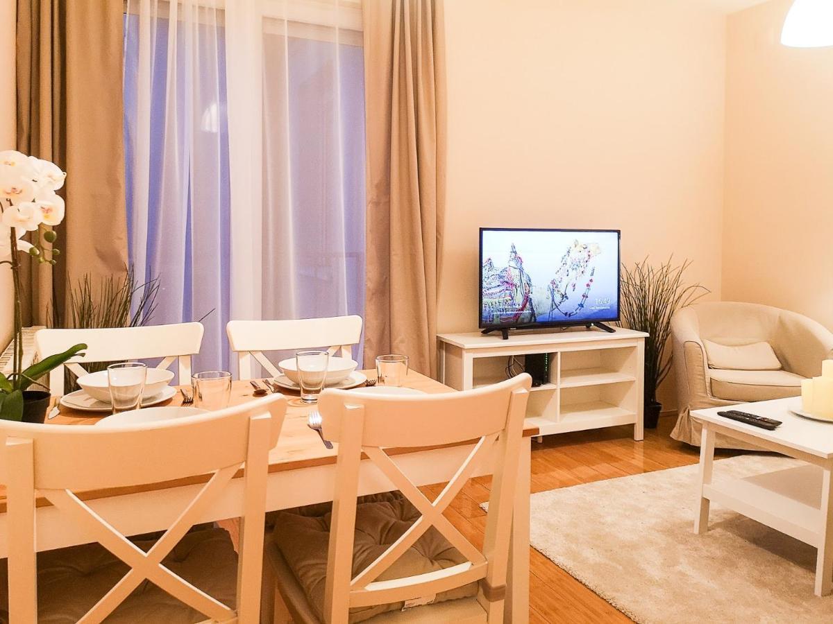 Filinhome Papa Suite 3 Novi Sad Buitenkant foto